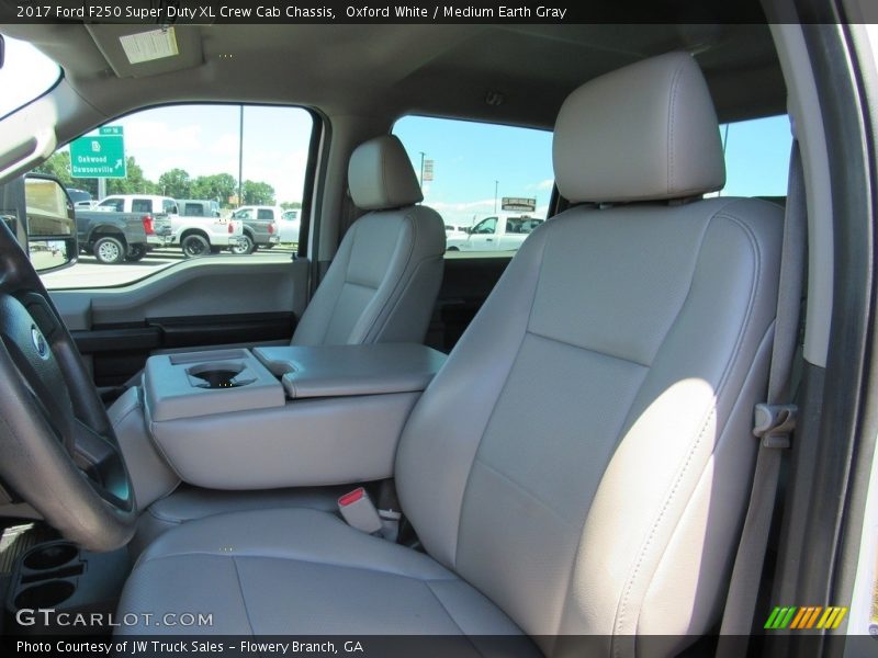 Front Seat of 2017 F250 Super Duty XL Crew Cab Chassis