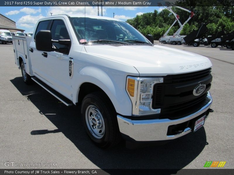  2017 F250 Super Duty XL Crew Cab Chassis Oxford White