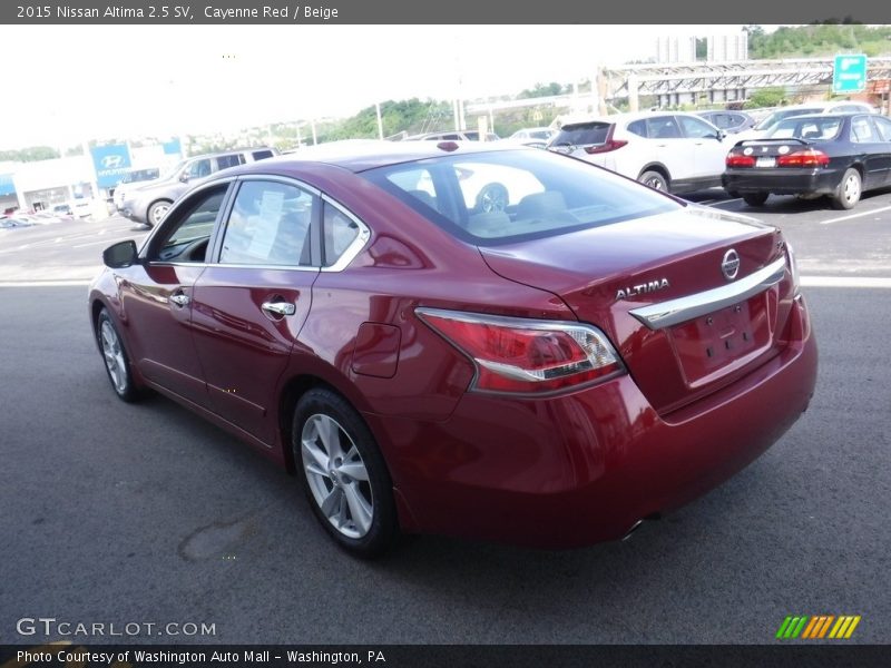 Cayenne Red / Beige 2015 Nissan Altima 2.5 SV