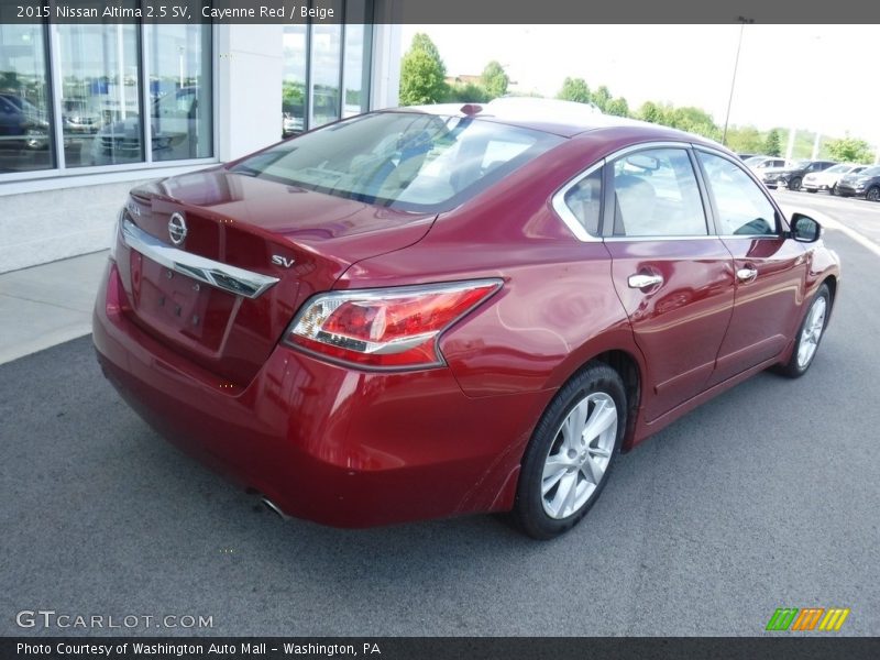 Cayenne Red / Beige 2015 Nissan Altima 2.5 SV