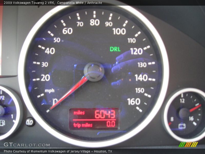 Campanella White / Anthracite 2009 Volkswagen Touareg 2 VR6
