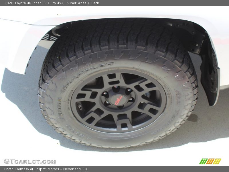 Super White / Black 2020 Toyota 4Runner TRD Pro 4x4