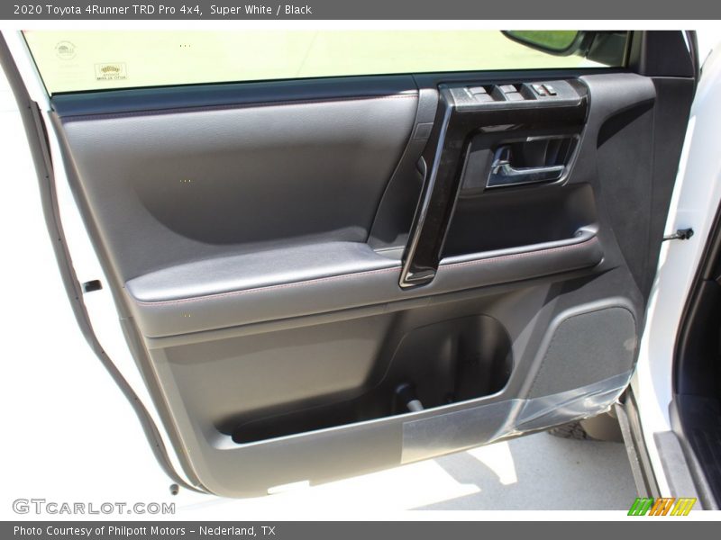 Super White / Black 2020 Toyota 4Runner TRD Pro 4x4