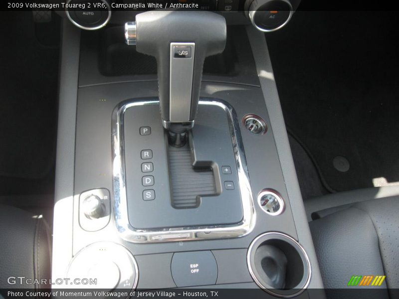 Campanella White / Anthracite 2009 Volkswagen Touareg 2 VR6