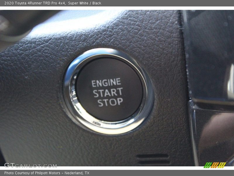 Super White / Black 2020 Toyota 4Runner TRD Pro 4x4