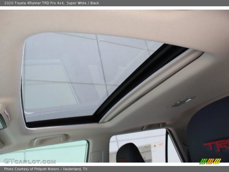 Super White / Black 2020 Toyota 4Runner TRD Pro 4x4