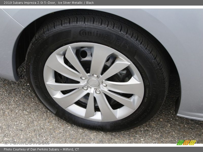 Ice Silver Metallic / Black 2019 Subaru Impreza 2.0i 5-Door