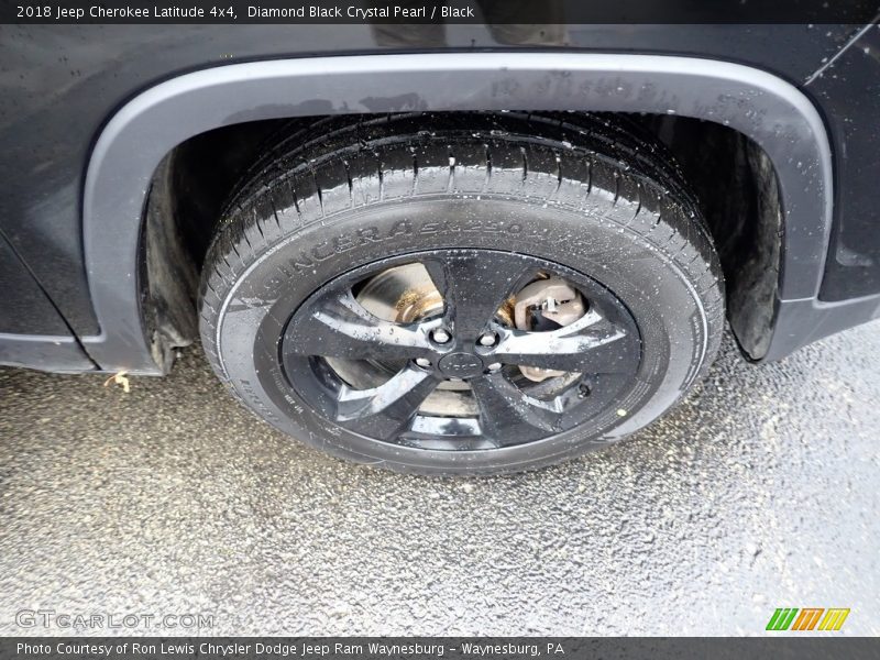 Diamond Black Crystal Pearl / Black 2018 Jeep Cherokee Latitude 4x4