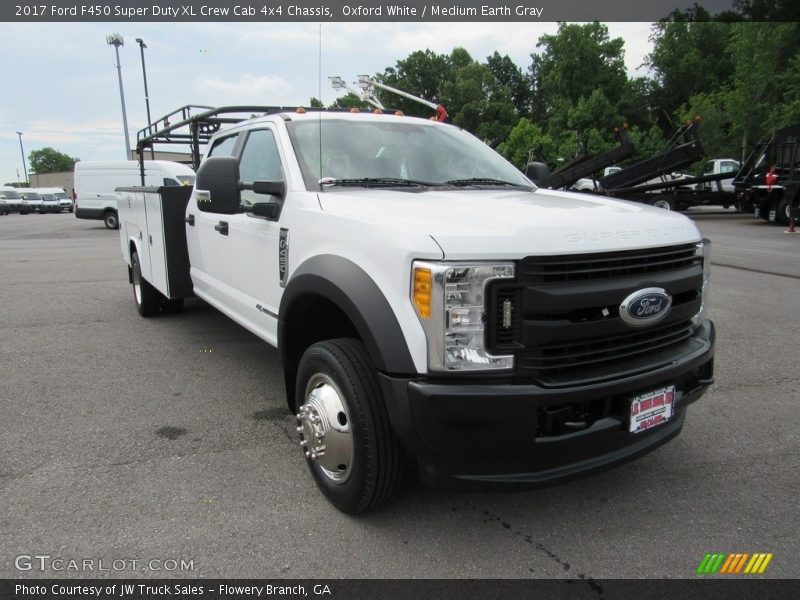 Oxford White / Medium Earth Gray 2017 Ford F450 Super Duty XL Crew Cab 4x4 Chassis