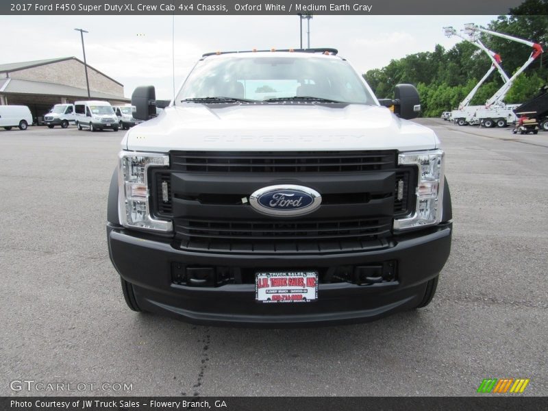 Oxford White / Medium Earth Gray 2017 Ford F450 Super Duty XL Crew Cab 4x4 Chassis