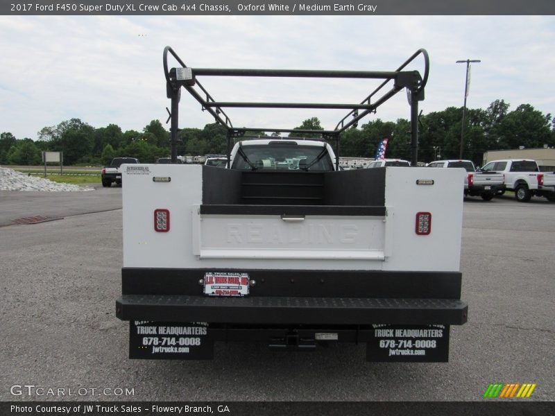 Oxford White / Medium Earth Gray 2017 Ford F450 Super Duty XL Crew Cab 4x4 Chassis