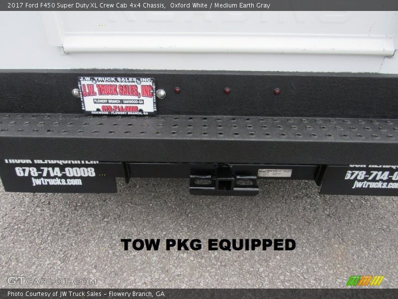 Oxford White / Medium Earth Gray 2017 Ford F450 Super Duty XL Crew Cab 4x4 Chassis