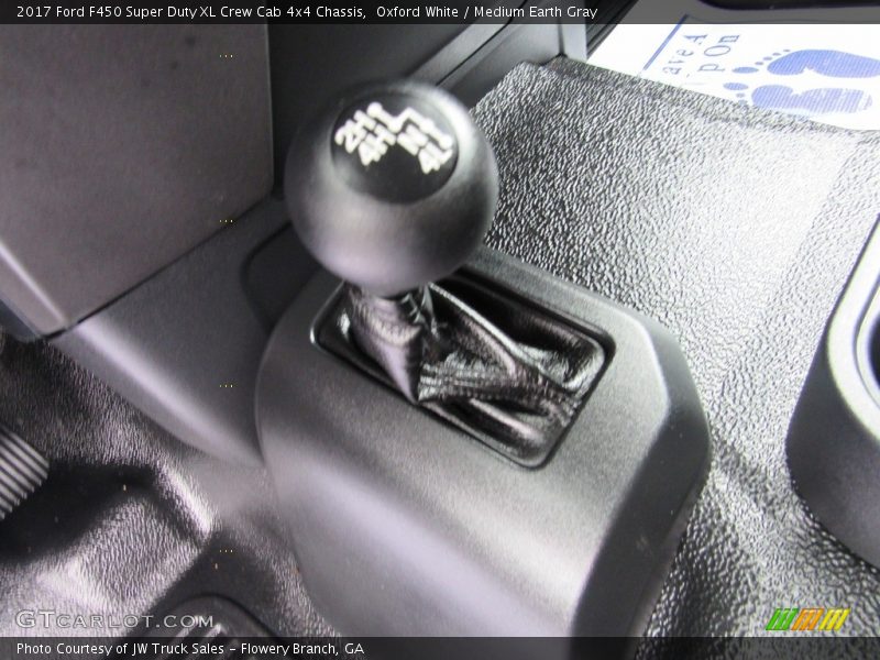 Oxford White / Medium Earth Gray 2017 Ford F450 Super Duty XL Crew Cab 4x4 Chassis