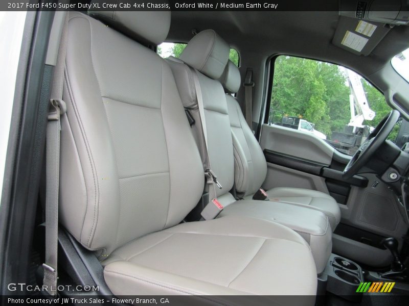 Oxford White / Medium Earth Gray 2017 Ford F450 Super Duty XL Crew Cab 4x4 Chassis