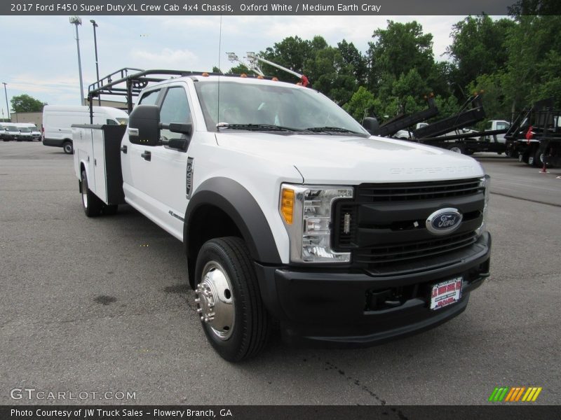 Oxford White / Medium Earth Gray 2017 Ford F450 Super Duty XL Crew Cab 4x4 Chassis