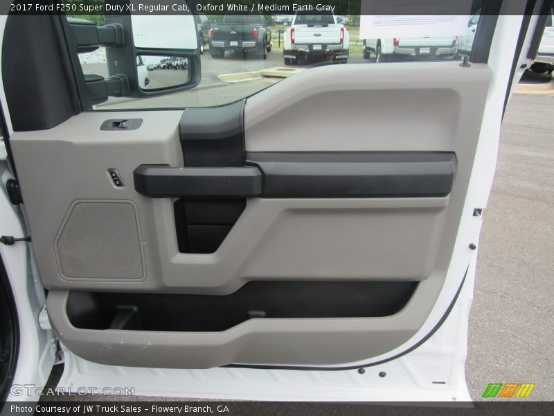 Door Panel of 2017 F250 Super Duty XL Regular Cab