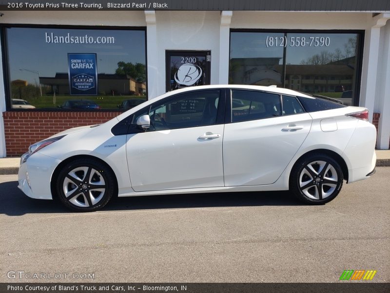 Blizzard Pearl / Black 2016 Toyota Prius Three Touring
