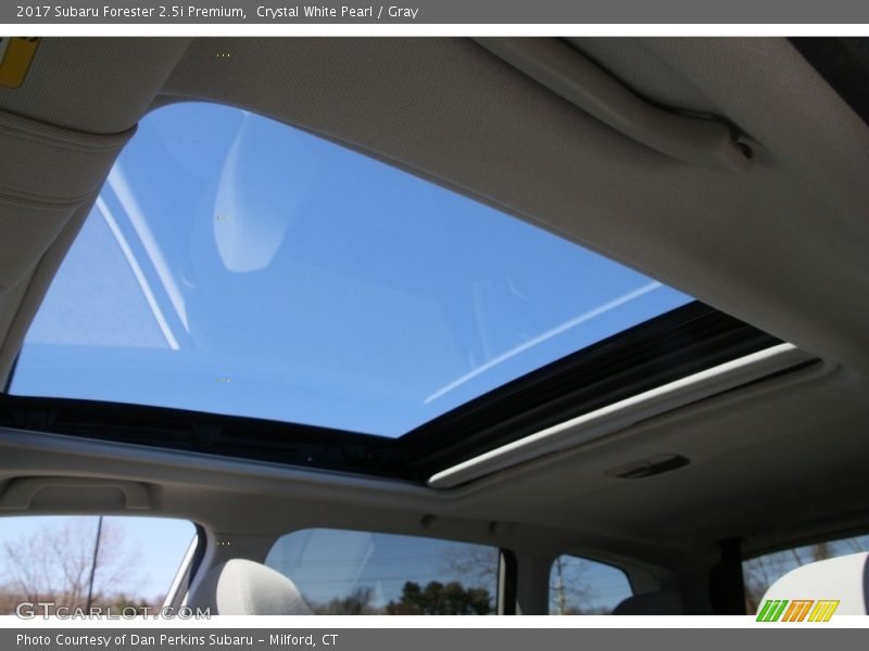 Crystal White Pearl / Gray 2017 Subaru Forester 2.5i Premium