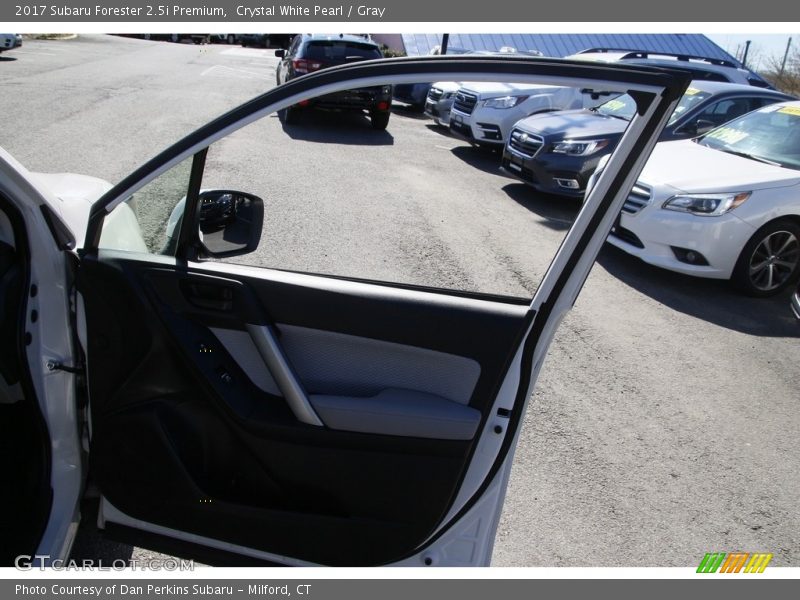 Crystal White Pearl / Gray 2017 Subaru Forester 2.5i Premium
