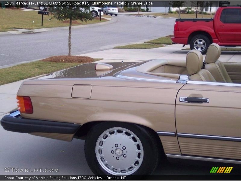  1986 SL Class 560 SL Roadster Champagne Metallic