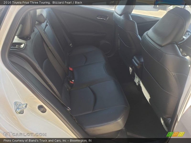 Blizzard Pearl / Black 2016 Toyota Prius Three Touring