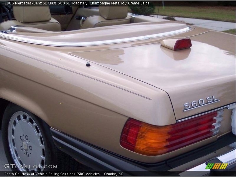  1986 SL Class 560 SL Roadster Logo