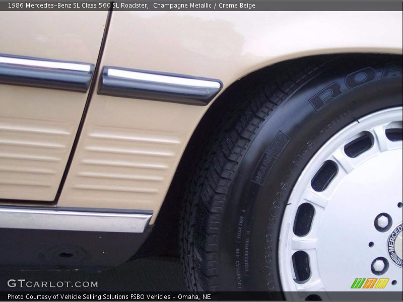Champagne Metallic / Creme Beige 1986 Mercedes-Benz SL Class 560 SL Roadster