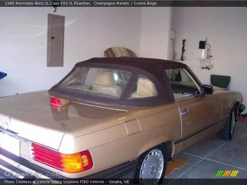 Champagne Metallic / Creme Beige 1986 Mercedes-Benz SL Class 560 SL Roadster