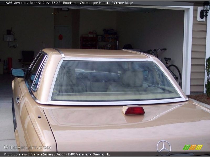 Champagne Metallic / Creme Beige 1986 Mercedes-Benz SL Class 560 SL Roadster