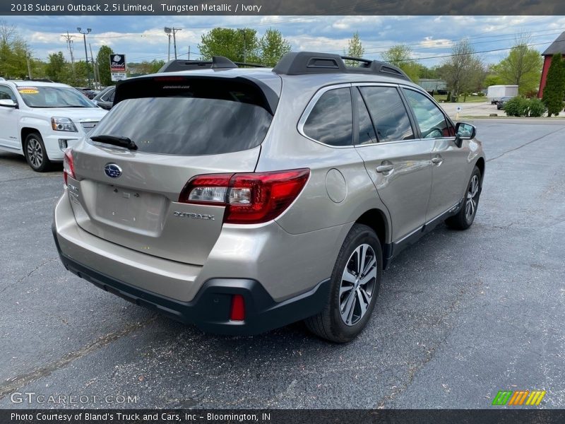 Tungsten Metallic / Ivory 2018 Subaru Outback 2.5i Limited