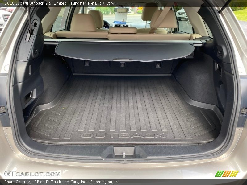 Tungsten Metallic / Ivory 2018 Subaru Outback 2.5i Limited