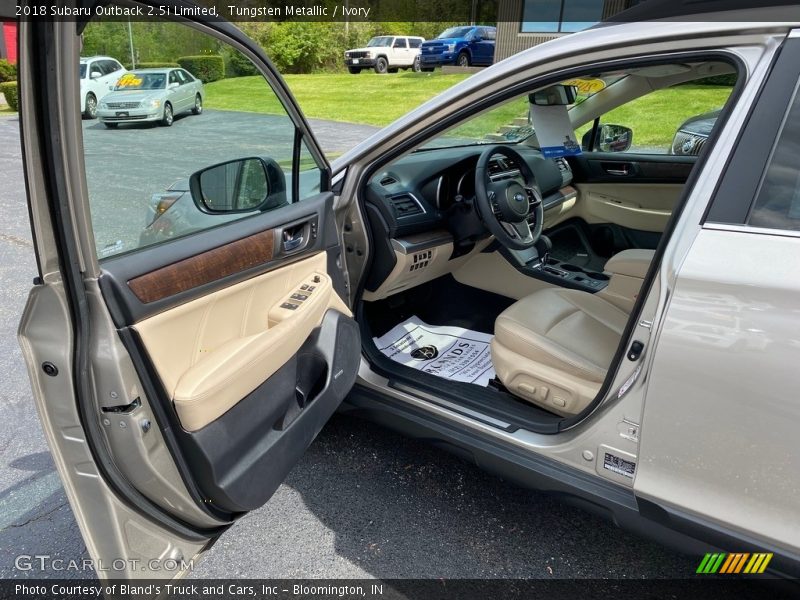 Tungsten Metallic / Ivory 2018 Subaru Outback 2.5i Limited