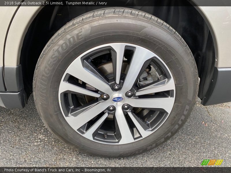 Tungsten Metallic / Ivory 2018 Subaru Outback 2.5i Limited