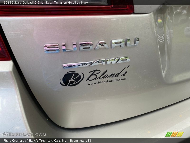 Tungsten Metallic / Ivory 2018 Subaru Outback 2.5i Limited