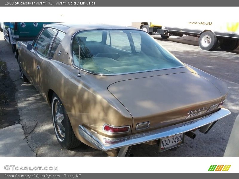 Avanti Gold / Elk Beige 1963 Studebaker Avanti R2