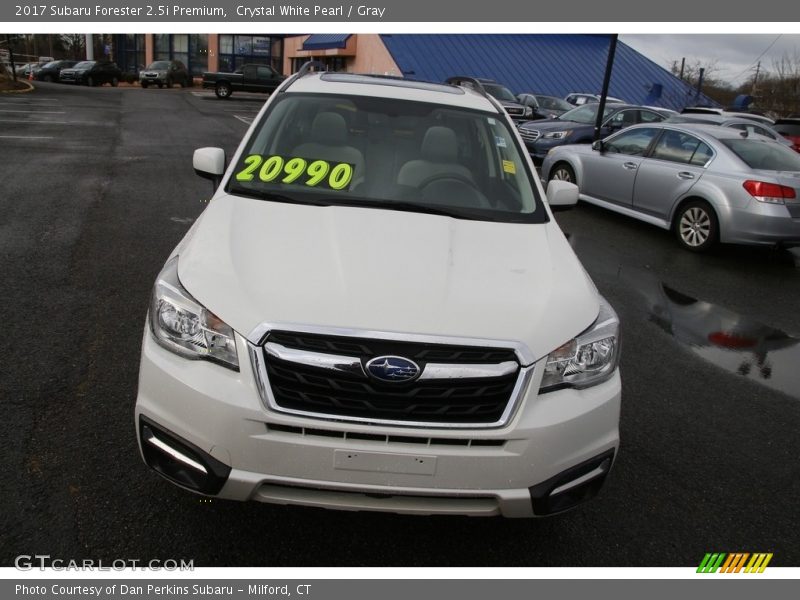 Crystal White Pearl / Gray 2017 Subaru Forester 2.5i Premium