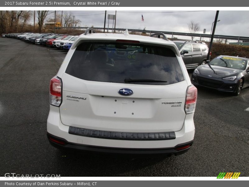 Crystal White Pearl / Gray 2017 Subaru Forester 2.5i Premium