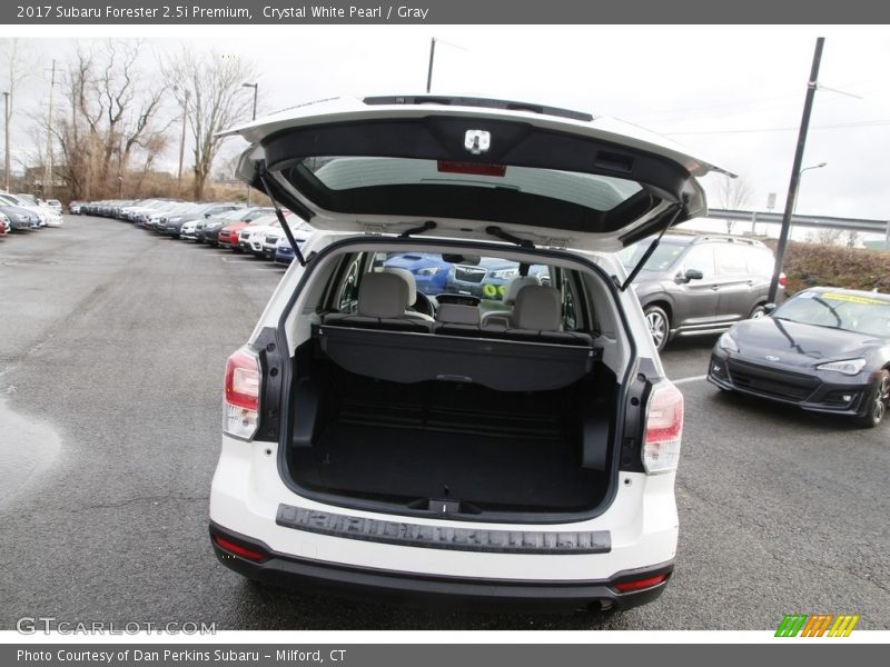 Crystal White Pearl / Gray 2017 Subaru Forester 2.5i Premium