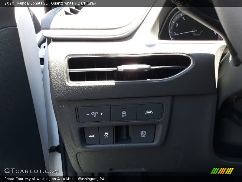 Quartz White / Dark Gray 2020 Hyundai Sonata SE