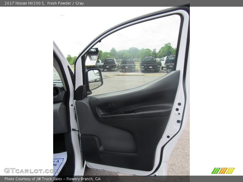 Fresh Powder / Gray 2017 Nissan NV200 S