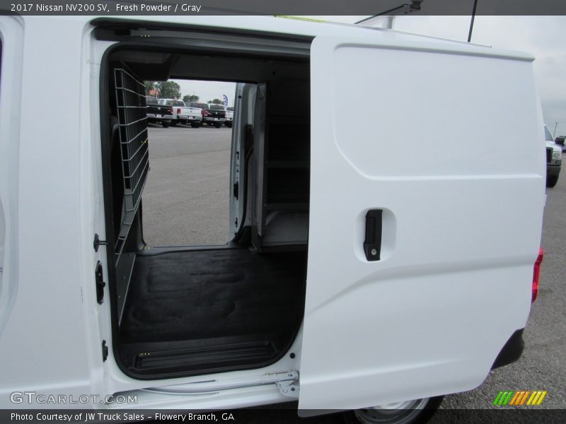 Fresh Powder / Gray 2017 Nissan NV200 SV