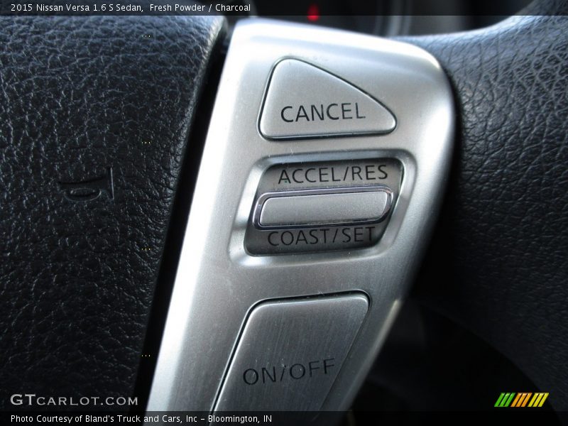 Fresh Powder / Charcoal 2015 Nissan Versa 1.6 S Sedan