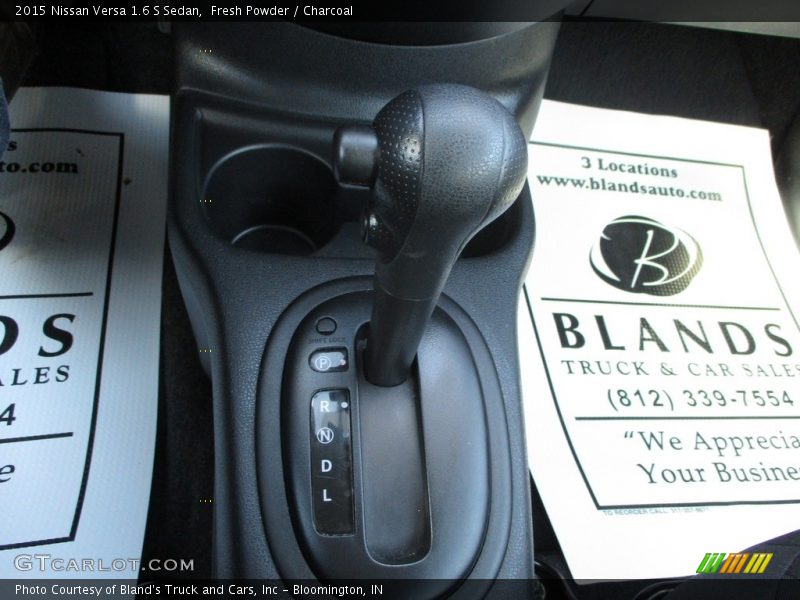 Fresh Powder / Charcoal 2015 Nissan Versa 1.6 S Sedan