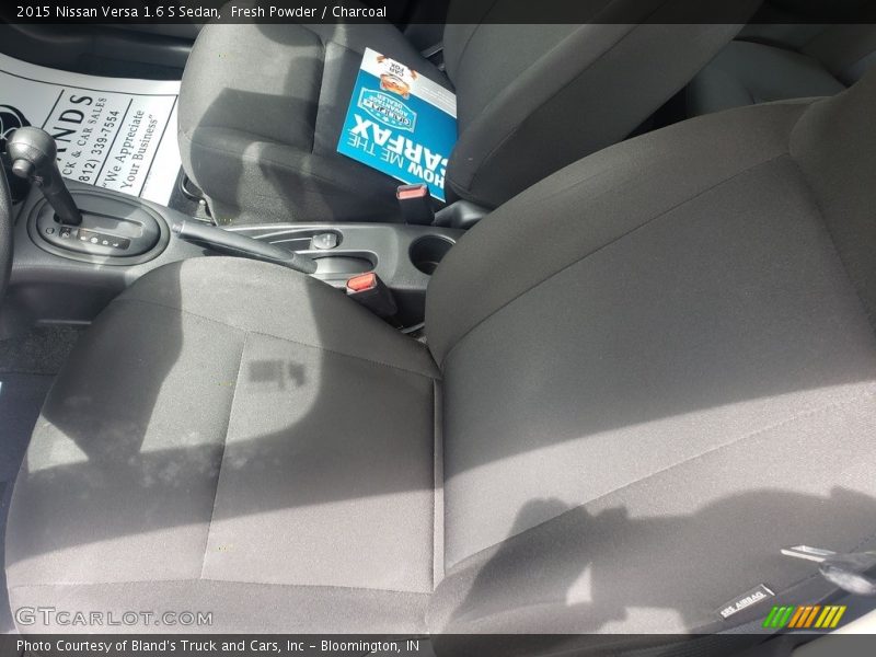 Fresh Powder / Charcoal 2015 Nissan Versa 1.6 S Sedan