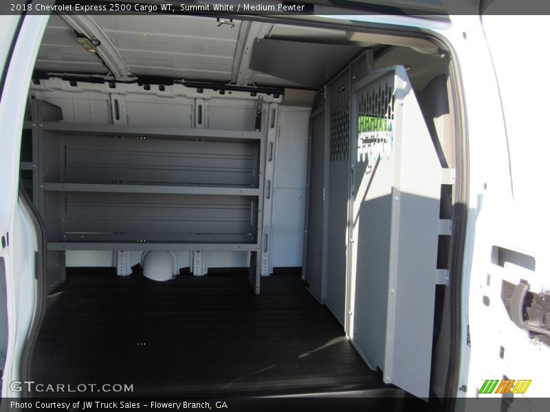 Summit White / Medium Pewter 2018 Chevrolet Express 2500 Cargo WT