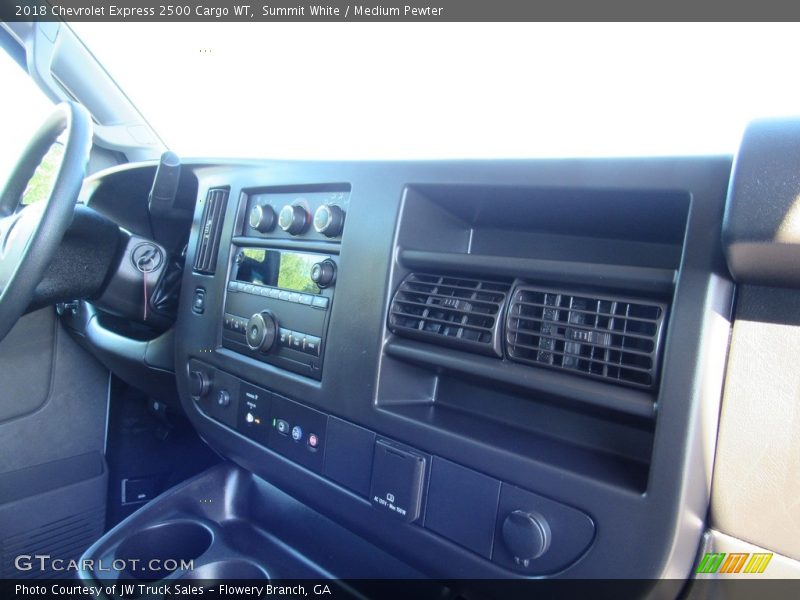 Summit White / Medium Pewter 2018 Chevrolet Express 2500 Cargo WT