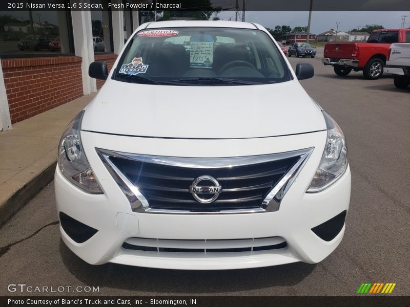 Fresh Powder / Charcoal 2015 Nissan Versa 1.6 S Sedan