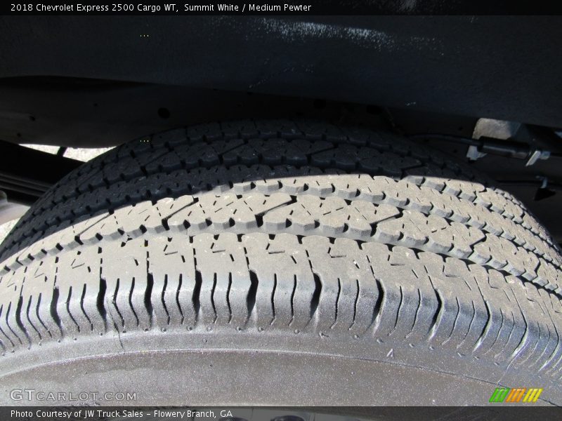 Summit White / Medium Pewter 2018 Chevrolet Express 2500 Cargo WT