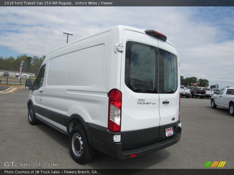 Oxford White / Pewter 2018 Ford Transit Van 250 MR Regular