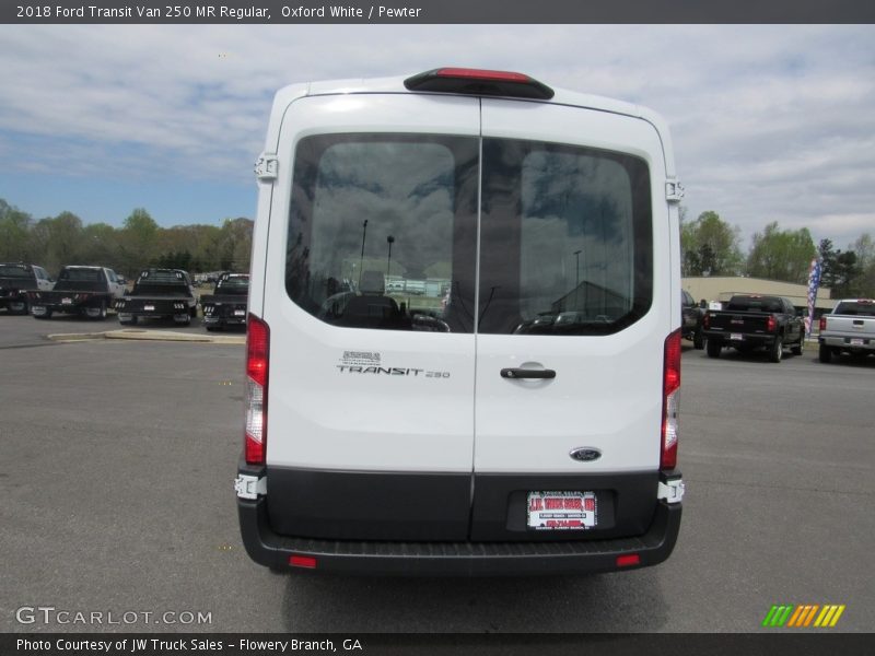 Oxford White / Pewter 2018 Ford Transit Van 250 MR Regular